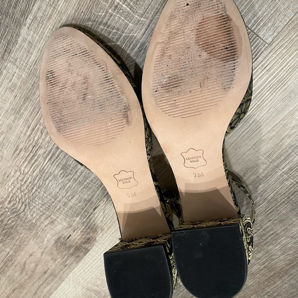 Women’s RSVP by Talbots heels shoes black gold tapestry size 7 - Picture 7 of 8